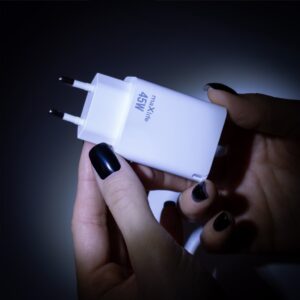 Maxlife MXTC-09-45AC GaN PD QC charger 1x USB-C 1x USB 45W white